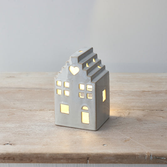 Heart house with LED tea light